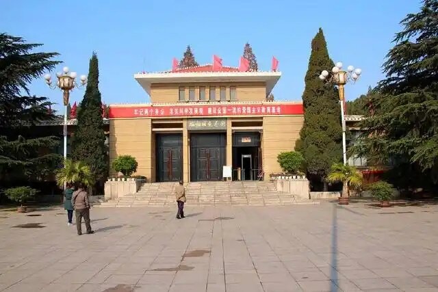 西柏坡实地开展干部培训 对比普通室内党课多3项核心价值